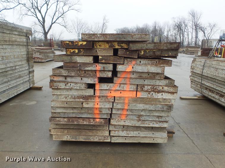 image for item DM9995 (114) concrete forms