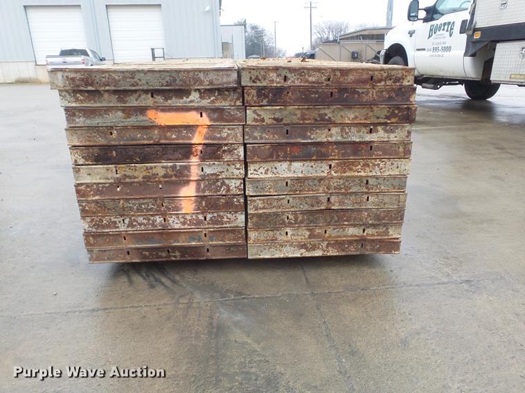 image for item DM9995 (114) concrete forms