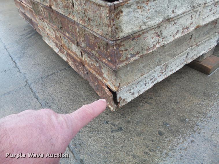 image for item DM9995 (114) concrete forms