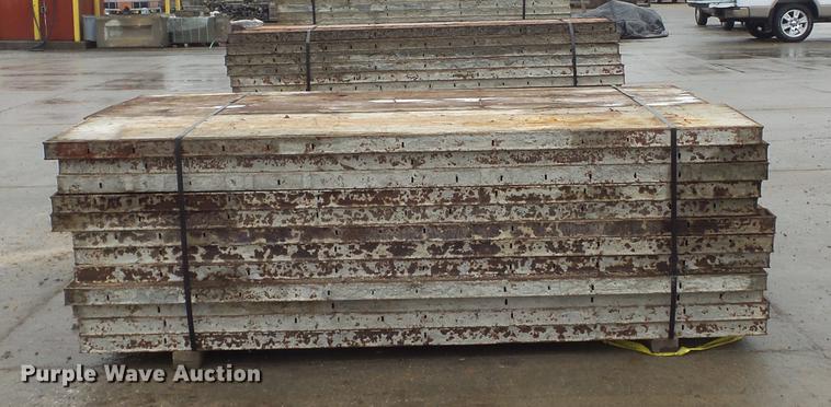 image for item DM9996 (161) concrete forms