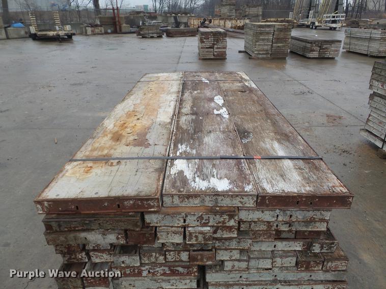 image for item DM9996 (161) concrete forms