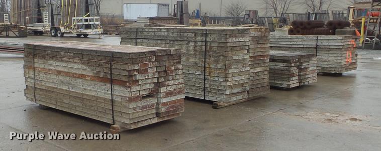 image for item DM9997 (143) concrete forms