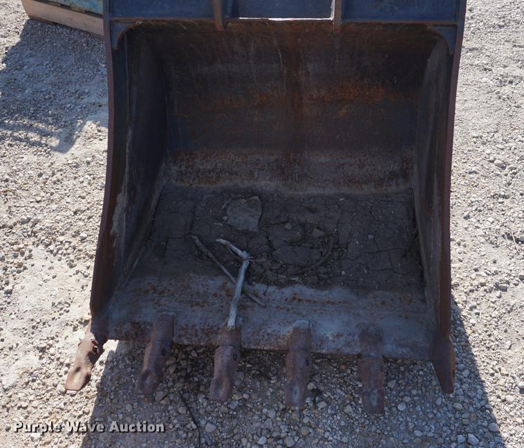 image for item DN9310 (2) Caterpillar backhoe buckets