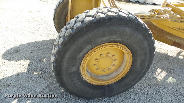 image for item DP9575 2006 Caterpillar 140H motor grader