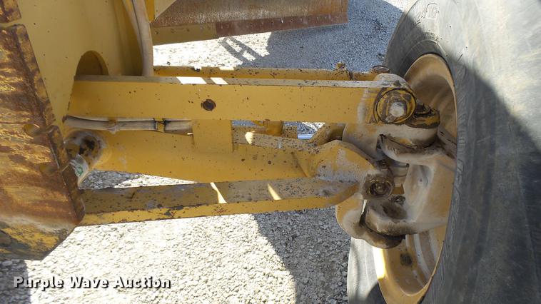 image for item DP9575 2006 Caterpillar 140H motor grader