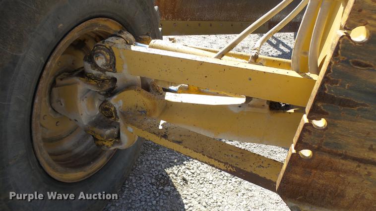 image for item DP9575 2006 Caterpillar 140H motor grader