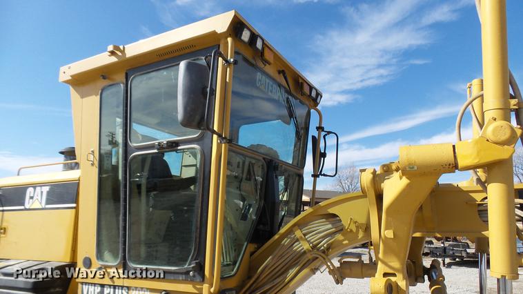 image for item DP9575 2006 Caterpillar 140H motor grader