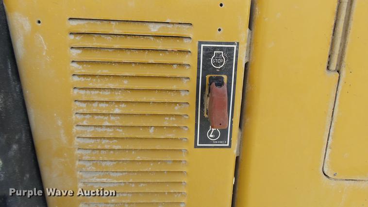 image for item DP9575 2006 Caterpillar 140H motor grader