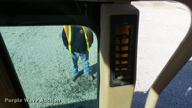 image for item DP9575 2006 Caterpillar 140H motor grader