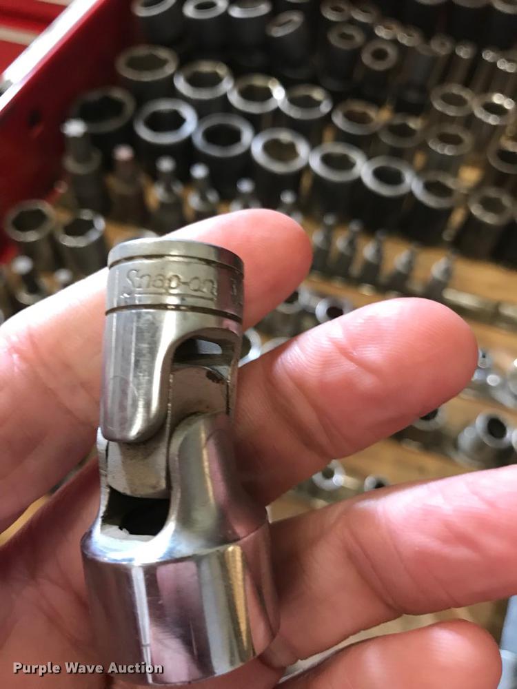 image for item DP9585 Snap-on toolbox with tools