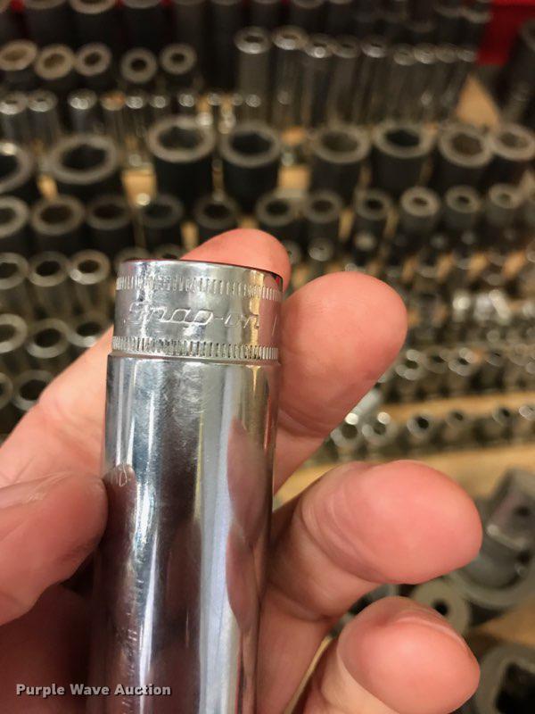 image for item DP9585 Snap-on toolbox with tools