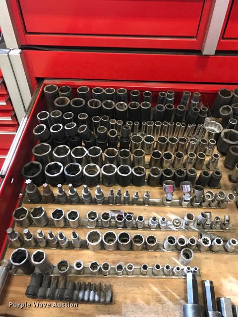 image for item DP9585 Snap-on toolbox with tools