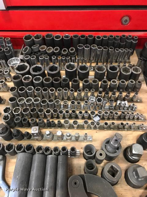 image for item DP9585 Snap-on toolbox with tools