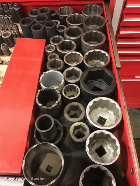 image for item DP9585 Snap-on toolbox with tools