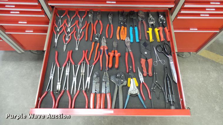 image for item DP9585 Snap-on toolbox with tools