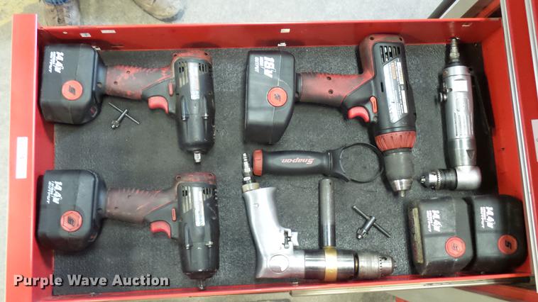 image for item DP9585 Snap-on toolbox with tools