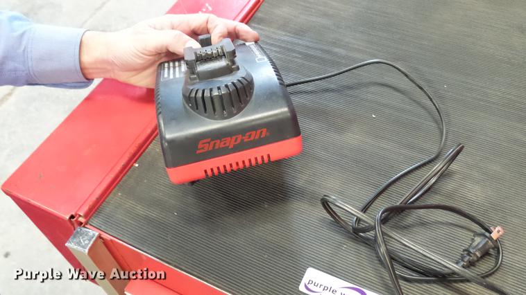 image for item DP9585 Snap-on toolbox with tools