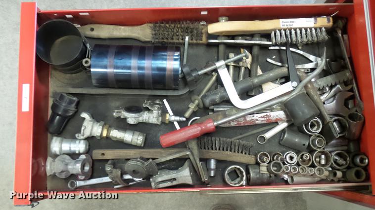 image for item DP9585 Snap-on toolbox with tools