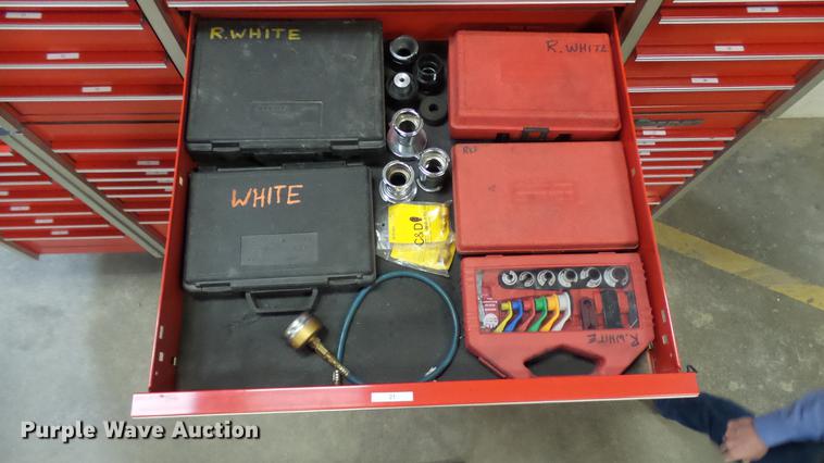 image for item DP9585 Snap-on toolbox with tools