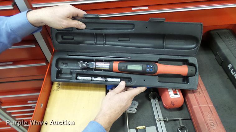 image for item DP9585 Snap-on toolbox with tools