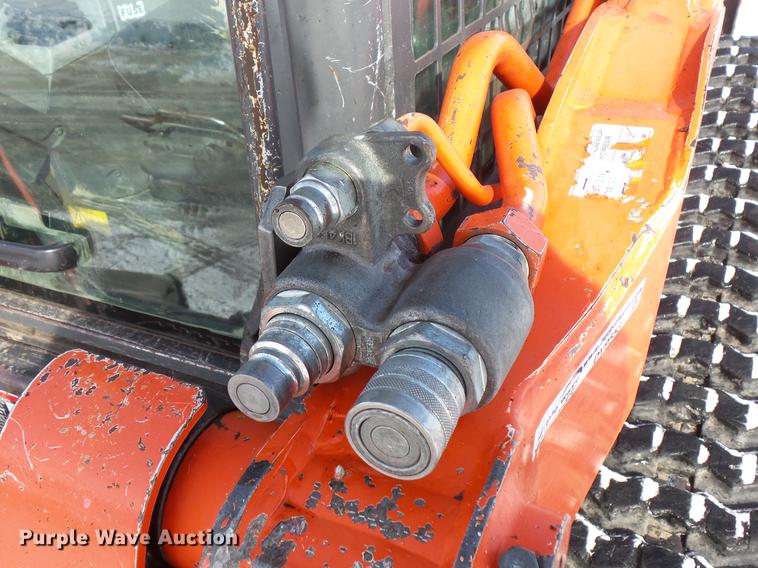 image for item DV9553 2013 Kubota SVL90-2 skid steer