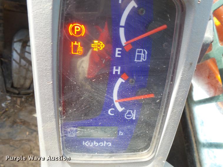 image for item DV9553 2013 Kubota SVL90-2 skid steer