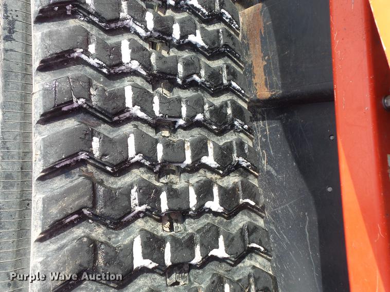 image for item DV9553 2013 Kubota SVL90-2 skid steer