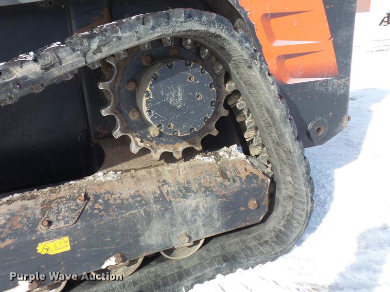 image for item DV9553 2013 Kubota SVL90-2 skid steer