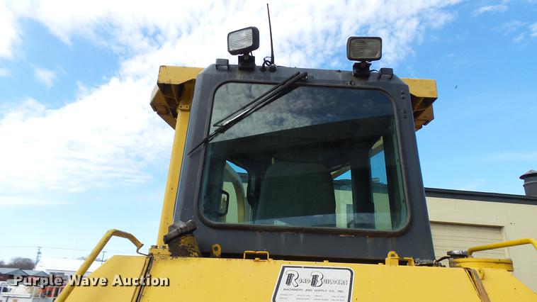 image for item DX9353 2006 Komatsu D65EX-15R dozer
