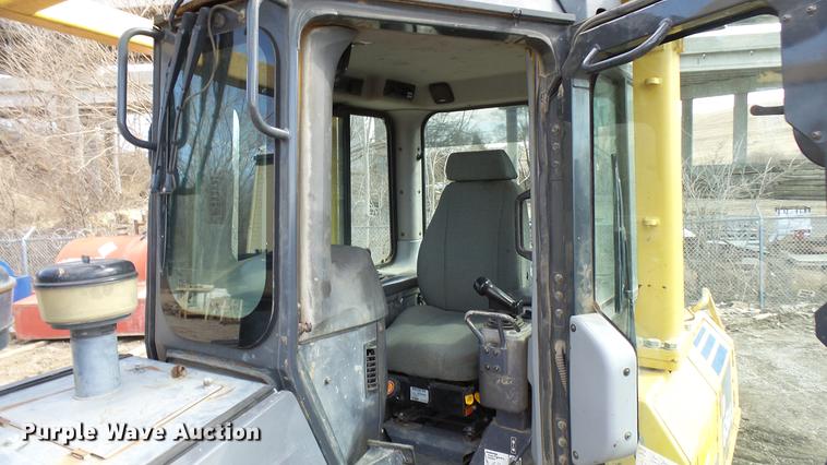 image for item DX9353 2006 Komatsu D65EX-15R dozer
