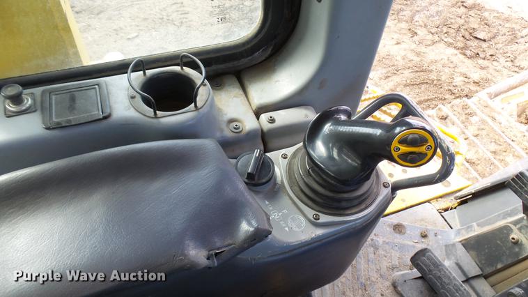 image for item DX9353 2006 Komatsu D65EX-15R dozer