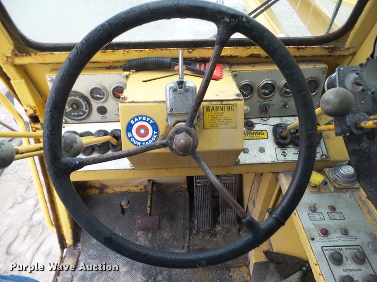 image for item DZ9250 1979 Grove RT65S crane