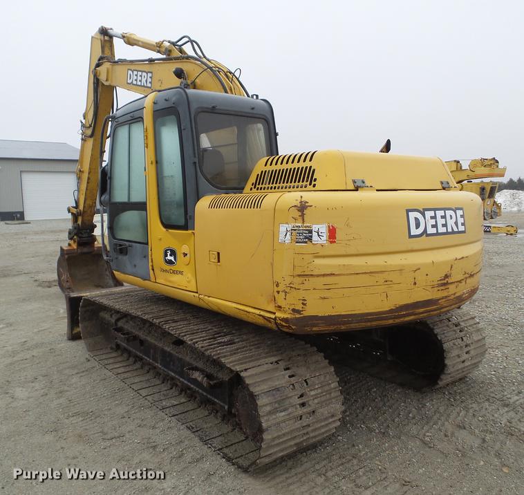 image for item DZ9251 2004 John Deere 120C excavator