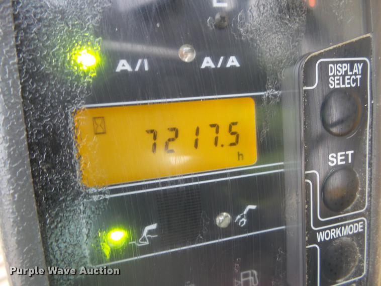 image for item DZ9251 2004 John Deere 120C excavator