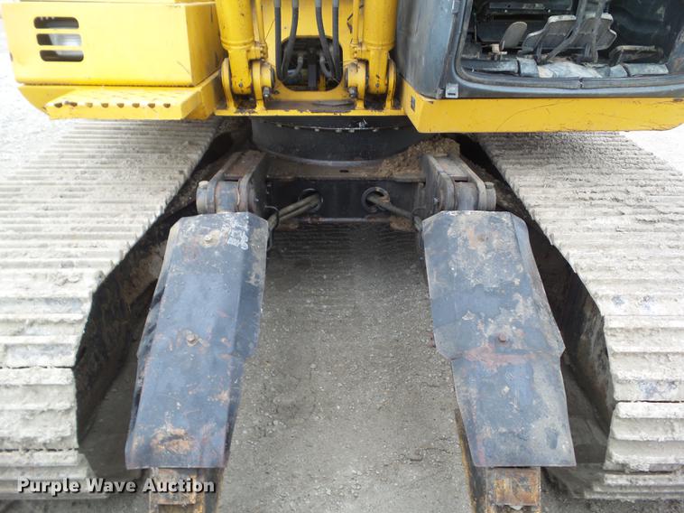 image for item DZ9251 2004 John Deere 120C excavator