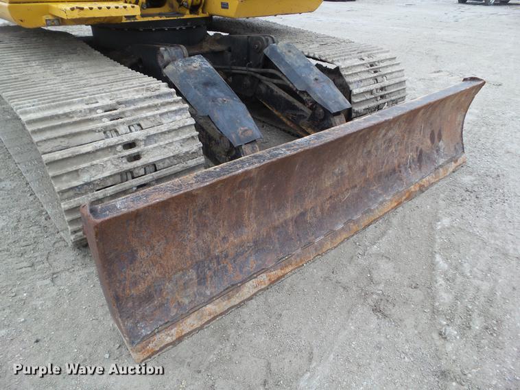 image for item DZ9251 2004 John Deere 120C excavator