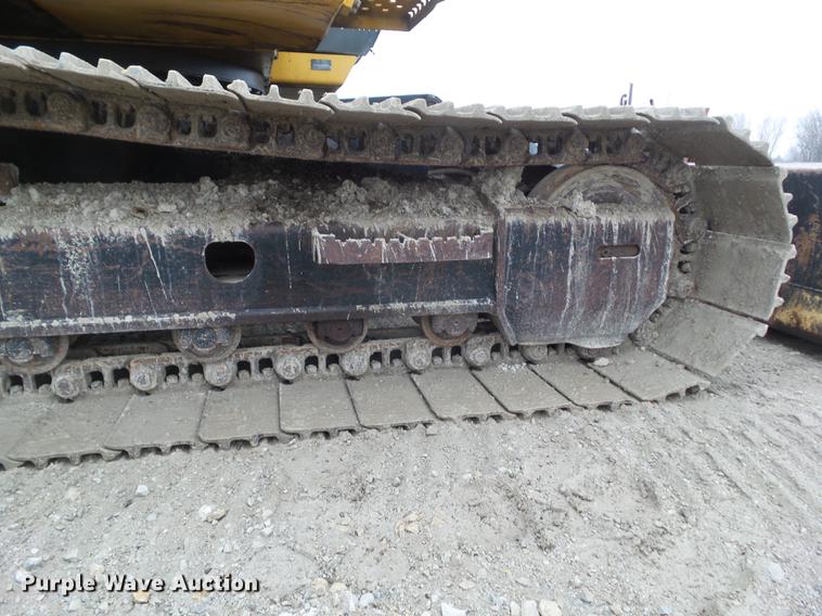 image for item DZ9251 2004 John Deere 120C excavator