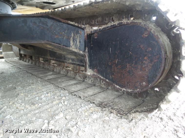 image for item DZ9251 2004 John Deere 120C excavator