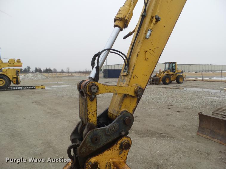 image for item DZ9251 2004 John Deere 120C excavator