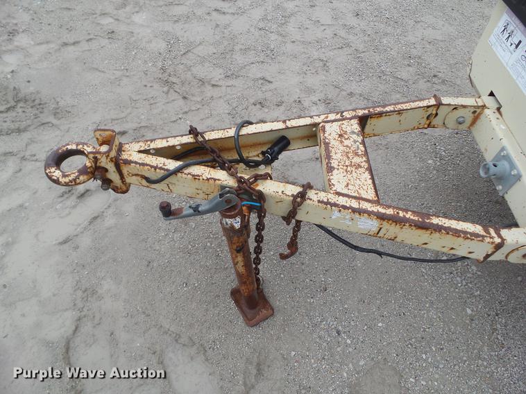 image for item DZ9254 2001 Ingersoll Rand PL185WJD air compressor