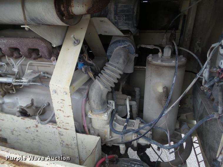 image for item DZ9254 2001 Ingersoll Rand PL185WJD air compressor