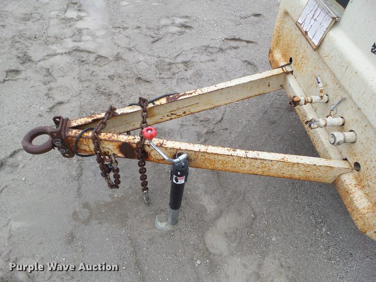 image for item DZ9255 Ingersoll Rand 185 air compressor