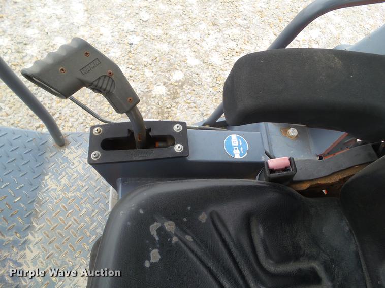 image for item DZ9256 2007 Hamm 3205P single drum vibratory roller