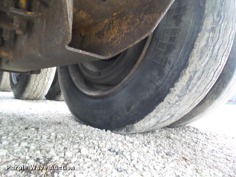 image for item DZ9257 2001 Load King HDD 503/4 lowboy equipment trailer