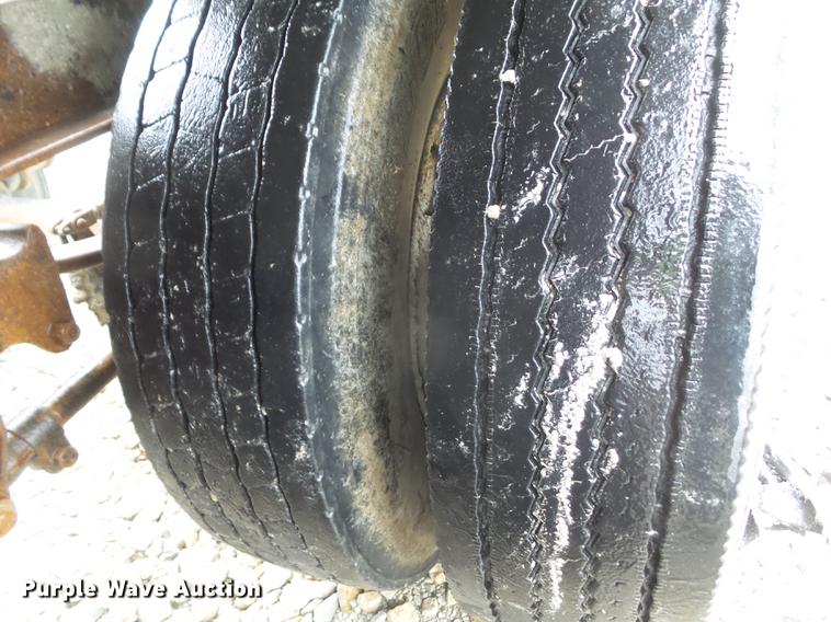 image for item DZ9258 1998 Circle R SS443 side dump trailer