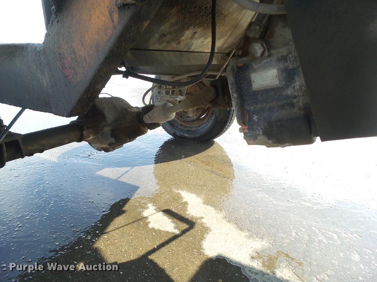 image for item DZ9266 1986 Broce CMH20 broom