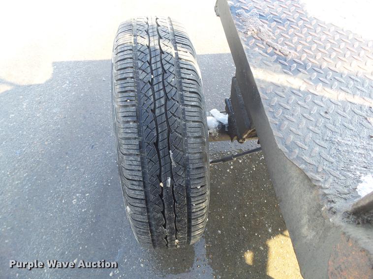 image for item DZ9266 1986 Broce CMH20 broom