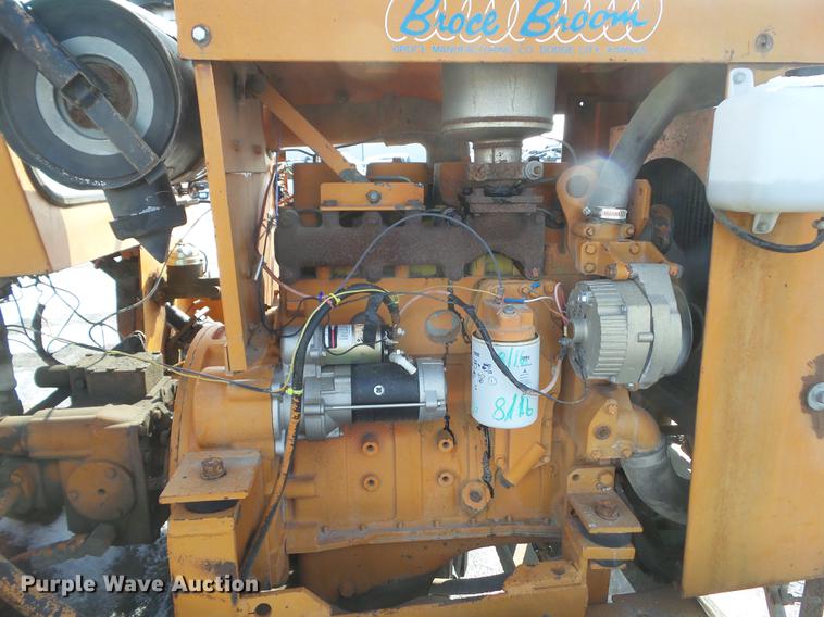 image for item DZ9266 1986 Broce CMH20 broom