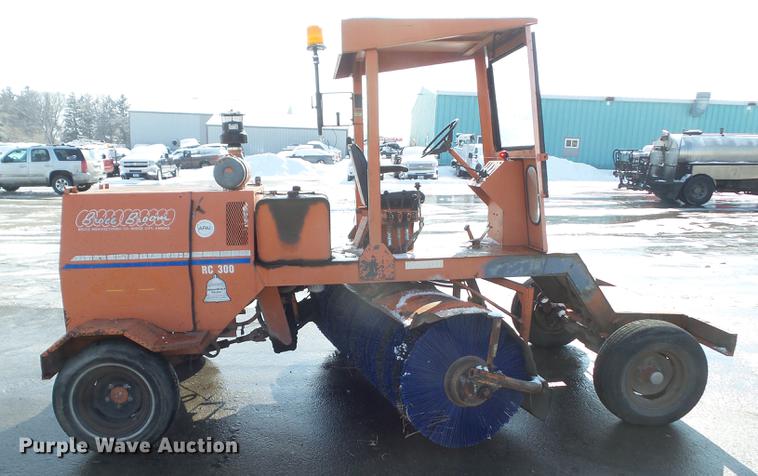 image for item DZ9267 Broce RC300 broom