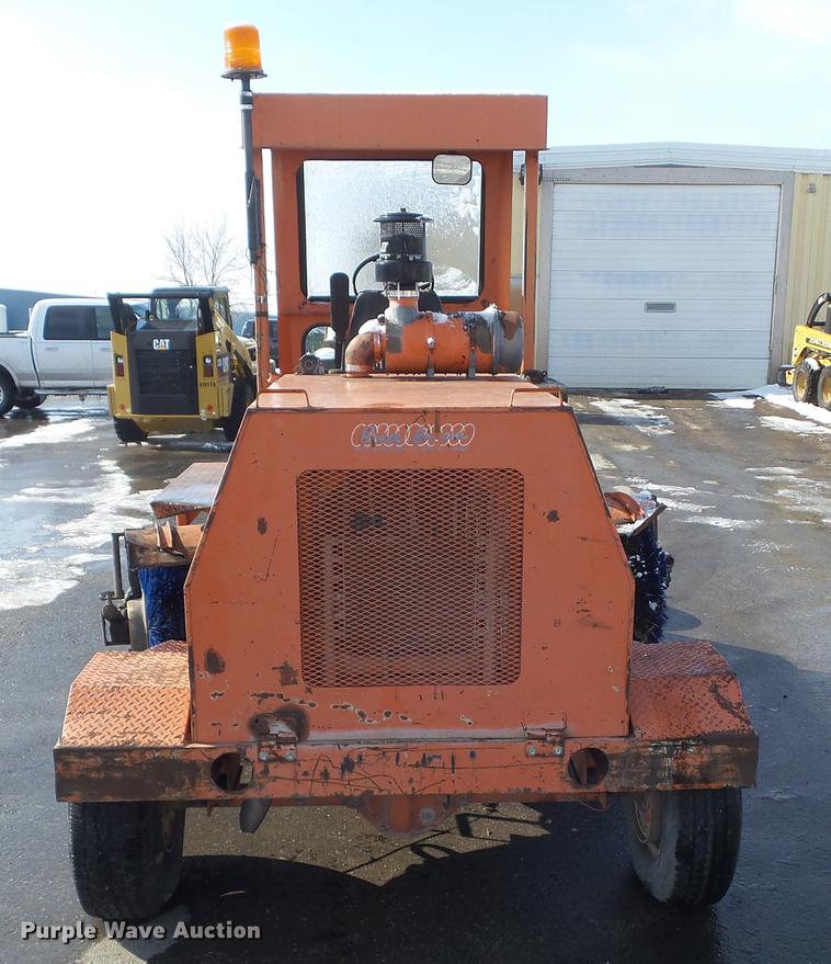 image for item DZ9267 Broce RC300 broom